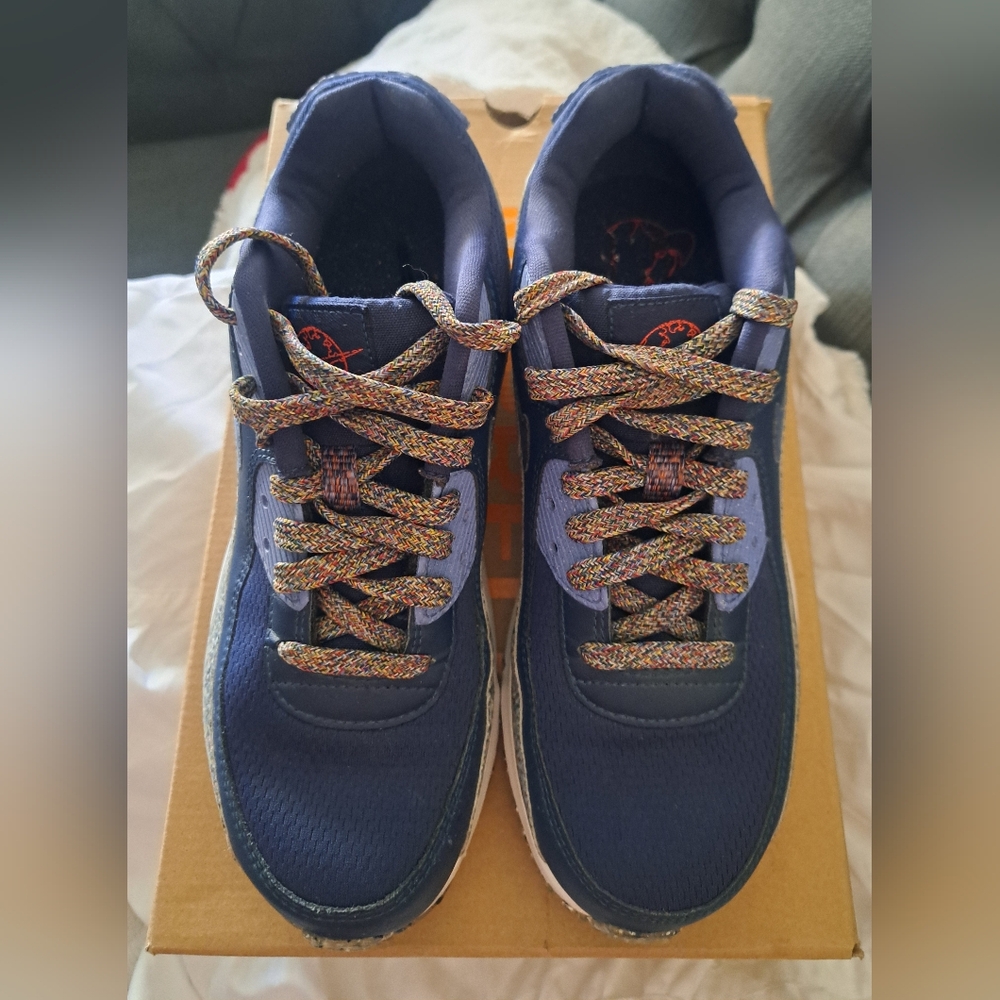 Nike Air Max 90 SE (Space Hippie Grind) 7Y, Womens 8.5